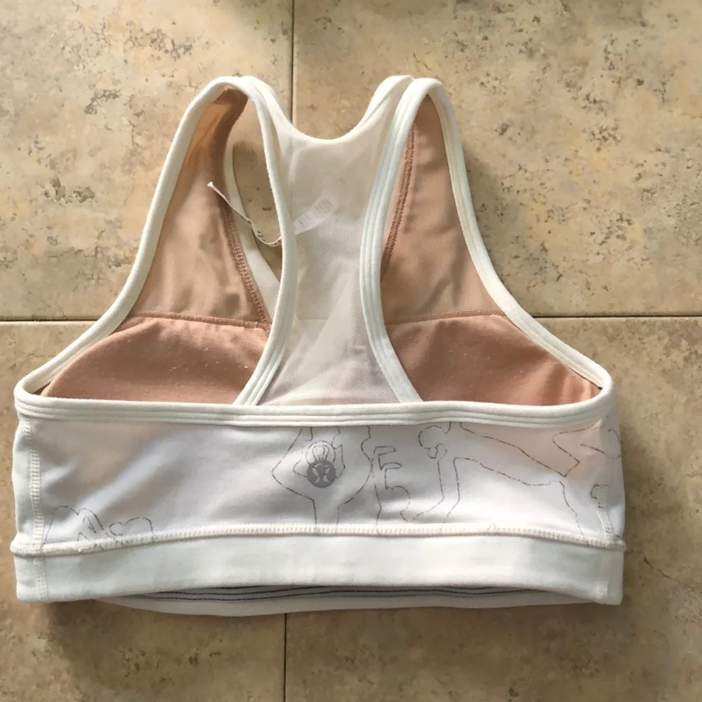 Lululemon sports bra